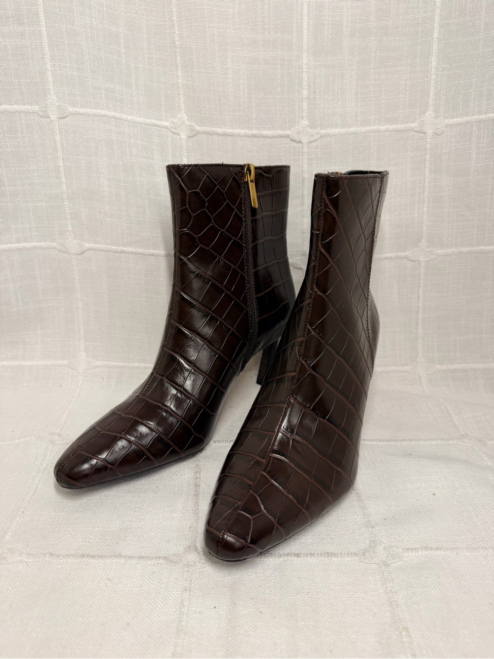 NWT Giani Bernini Versuss Dark Roast Croco Booties 7M